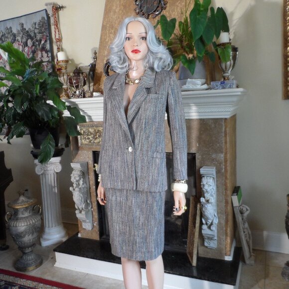 Christian Dior Collection “The Suit” Petites Brown Tweed Skirt Suit Size 6P - Picture 1 of 16